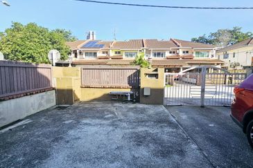 2 Storey Linked House @ Sri Utama, Kota Damansara 