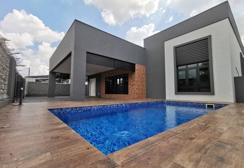 1 Storey Section 14 Bungalow for sales 