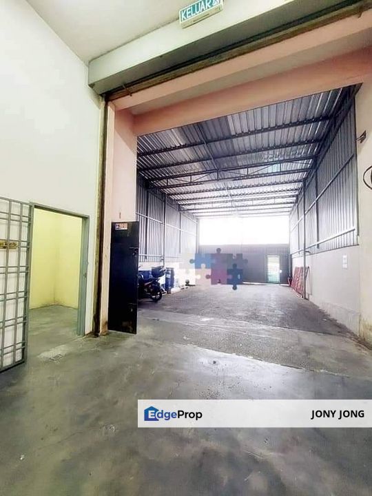 Mount Austin 1.5 Storey Factory for Rental RM4,000 By JONY JONG