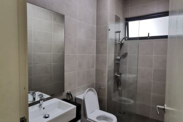 Horizon Hills 3 Storey Bungalow for Sales