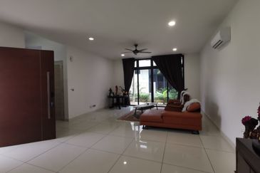 Horizon Hills 3 Storey Bungalow for Sales