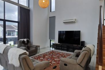 Horizon Hills 3 Storey Bungalow for Sales