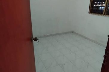 Flat Taman Ungku Tun Aminah