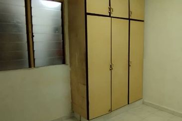 Flat Taman Ungku Tun Aminah