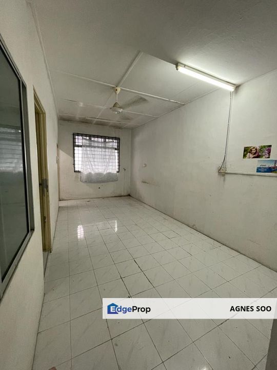 Taman Universiti Single Storey Terrace House for Sale RM398,000 By
