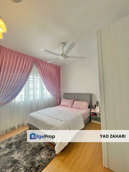 Below MV Good condition with semi furnished, Selangor, Semenyih
