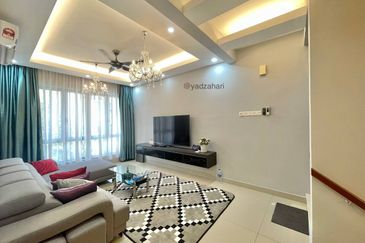 Crescent Park Townvilla