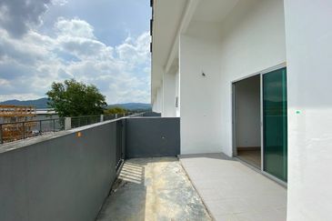 Residensi Anggerik Wira