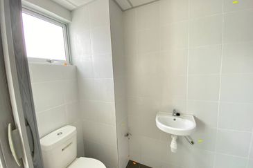 Residensi Anggerik Wira