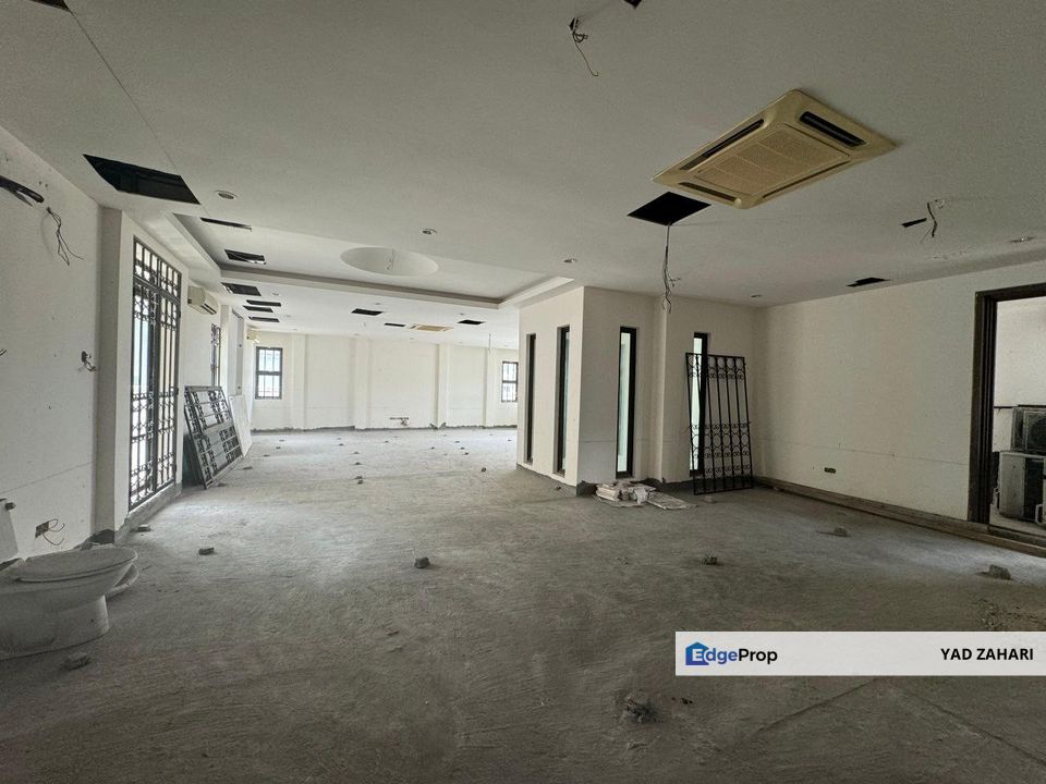 Bungalow with Moroccan Design, Swimming Pool & Multipurpose Hall @ Ampang, KL, Selangor, Ampang