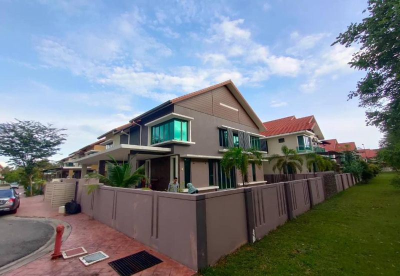 Lukisan @ Alam Impian