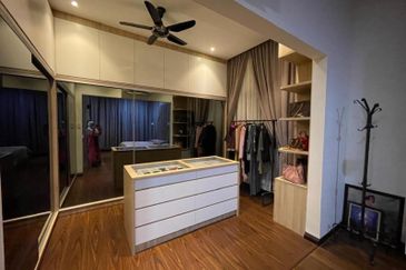 Lukisan @ Alam Impian