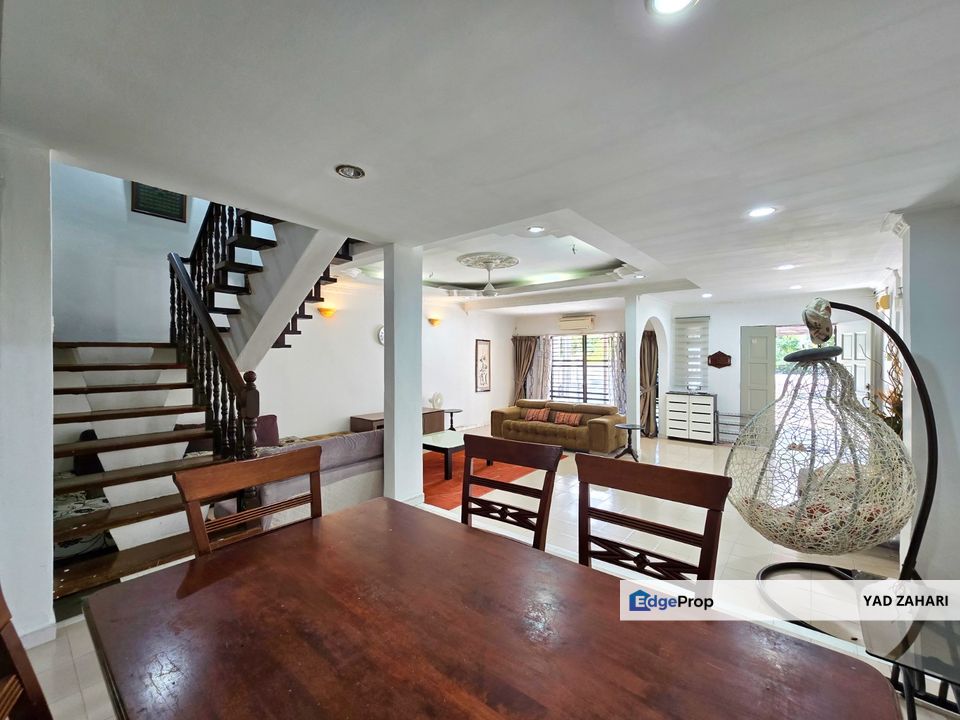 Spacious & Well Maintained with 2 Balcony Terrace @ Section 11, Shah Alam, Selangor, Shah Alam