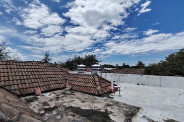 Taman Tasik Semenyih (Lake Residence)