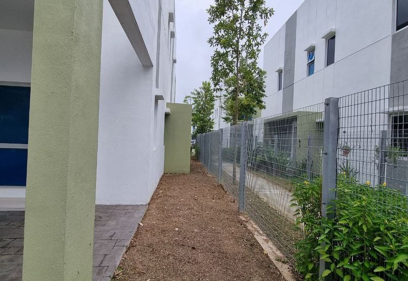 Casa Wood, CyberSouth