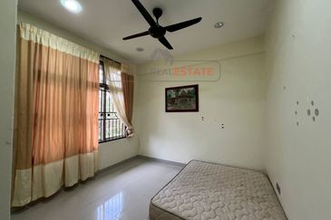 Desa Pinggiran Putra