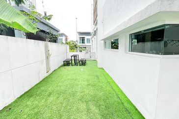 Clover Garden Residences