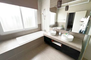 Clover Garden Residences