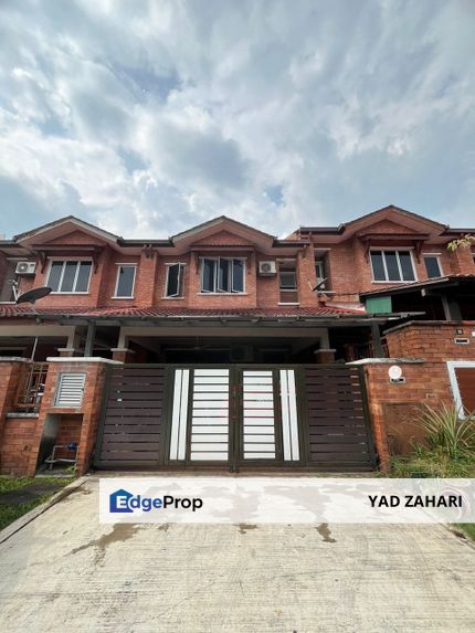 Renovated with Kitchen Cabinet & Near Mosque and School @ Alam Budiman, Shah Alam, Selangor, Shah Alam