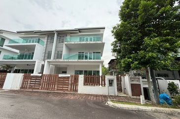 Clubhouse Facilities, 7 Bedrooms & Spacious @ Taman 1080 Residence, Kajang