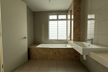 Clubhouse Facilities, 7 Bedrooms & Spacious @ Taman 1080 Residence, Kajang