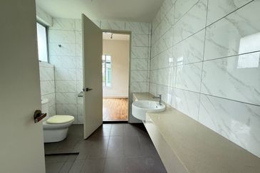 Clubhouse Facilities, 7 Bedrooms & Spacious @ Taman 1080 Residence, Kajang