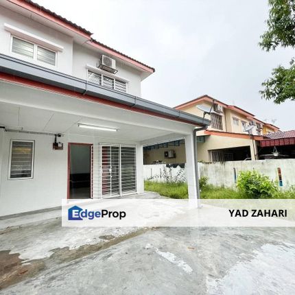 Fully Extended Kitchen & Extra Land 2-Storey Terrace @ SP 6, Bandar Saujana Putra, Selangor, Jenjarom