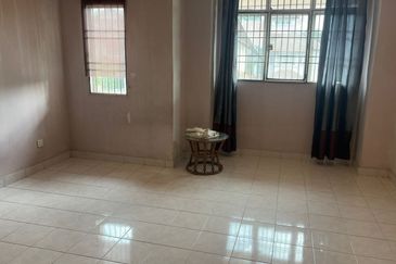 Jalan Spektrum U16 @ Taman Bukit Subang