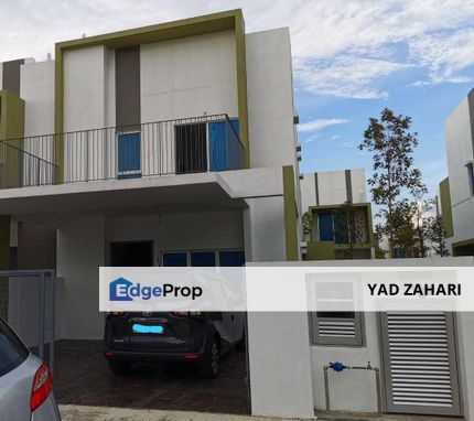 Partly Furnished End Lot Double Storey @ Casa Wood Cybersouth, Dengkil, Selangor, Dengkil