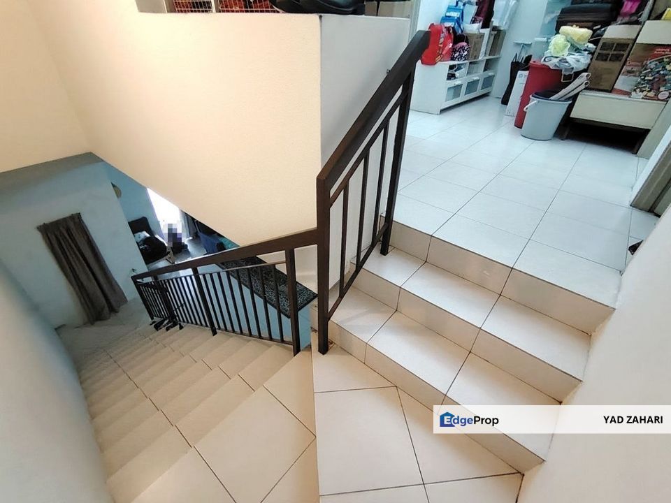 Jalan SP 3, Bandar Saujana Putra | Double Storey Terrace 3+1 Rooms | RM530K - Nearby Amenities, Near Playground & Non Bumi , Selangor, Jenjarom
