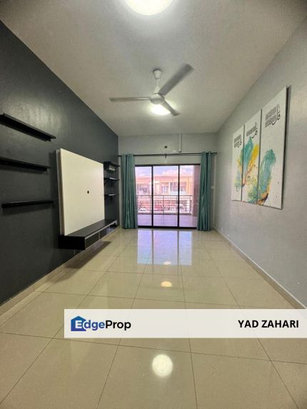 Bandar Tasik Kesuma, Semenyih | Townhouse 3 Bedrooms | RM320K - Spacious Balcony, Partial Furnished with Club House, Selangor, Semenyih