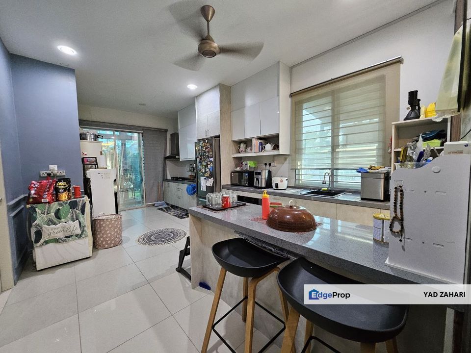 Casa View, Cybersouth | Double Storey Terrace 4 Bedrooms | RM1.1M - Fully Furnished, Renovated with ID, Extra 5FT & Endlot, Selangor, Cyberjaya