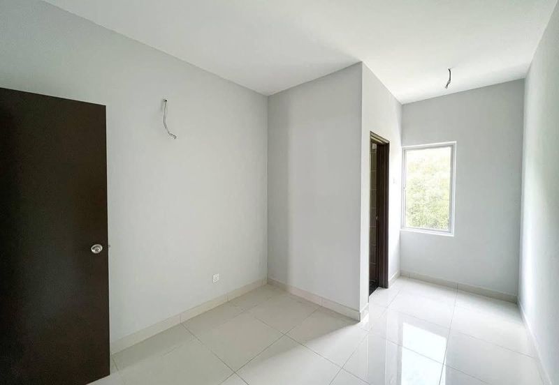 Taman Ruby, Dengkil | Double Storey Terrace 4 Bedrooms | RM495k - Beautiful Design, Near Putrajaya and Cyberjaya & Non Bumi Lot