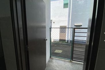 Taman Ruby, Dengkil | Double Storey Terrace 4 Bedrooms | RM495k - Beautiful Design, Near Putrajaya and Cyberjaya & Non Bumi Lot