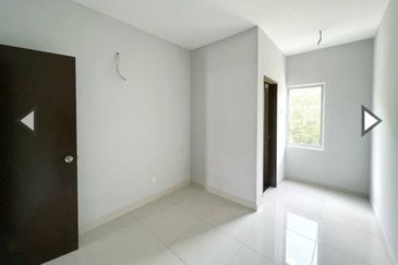 Taman Ruby, Dengkil | Double Storey Terrace 4 Bedrooms | RM495k - Beautiful Design, Near Putrajaya and Cyberjaya & Non Bumi Lot