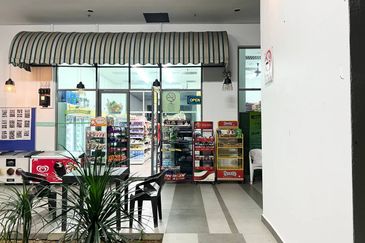 Apex Tower & Vertex Tower @ CyberSquare