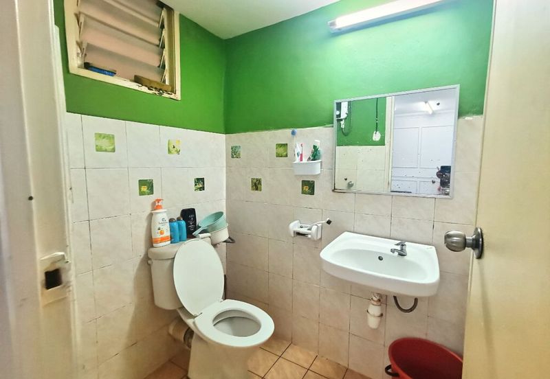 Vista Pinggiran, Taman Pinggiran Putra