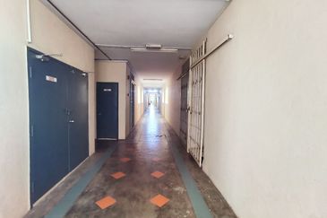 Vista Pinggiran, Taman Pinggiran Putra