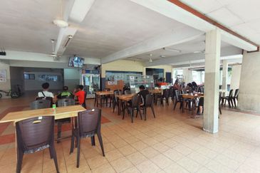 Vista Pinggiran, Taman Pinggiran Putra