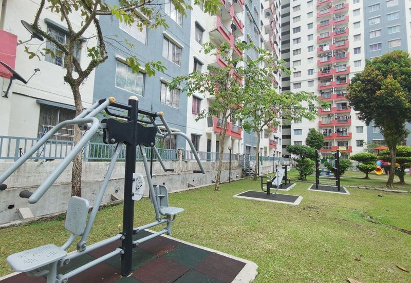 Vista Pinggiran, Taman Pinggiran Putra