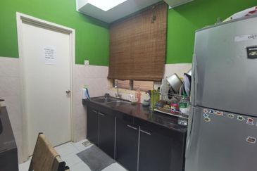 Vista Pinggiran, Taman Pinggiran Putra