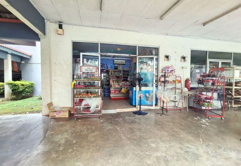 Vista Pinggiran, Taman Pinggiran Putra