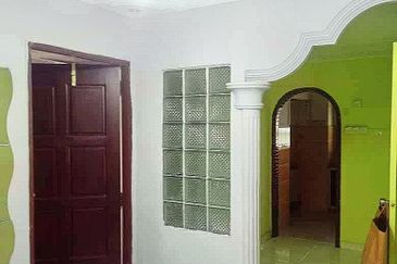 Kondo Rakyat (Desa Pantai Flat)