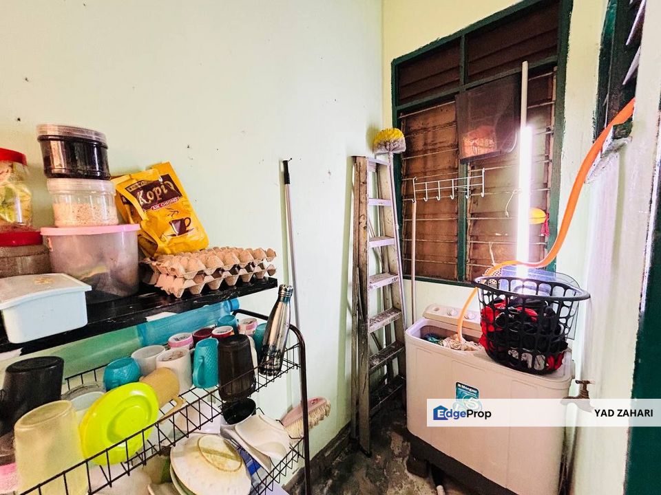 Dahlia Apartment, Taman Putra Perdana | RM125K - Medium Cost, Non Bumi Lot & Walking Distance to School, Selangor, Puchong