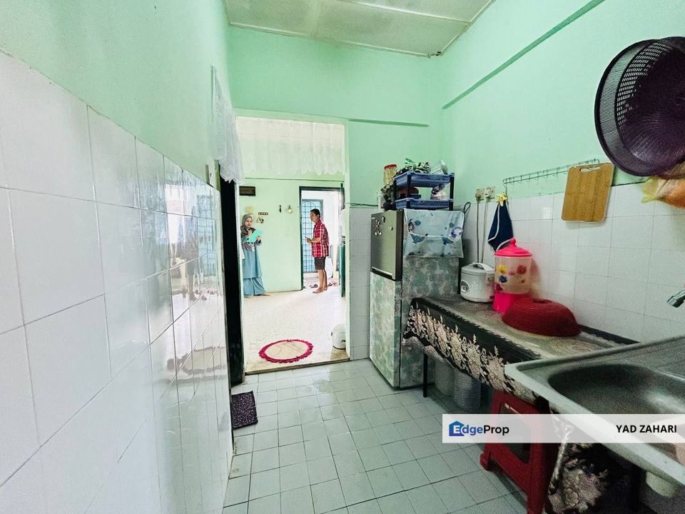 Dahlia Apartment, Taman Putra Perdana | RM125K - Medium Cost, Non Bumi Lot & Walking Distance to School, Selangor, Puchong