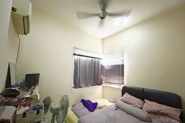 Residensi Warnasari 2