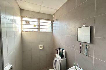 Residensi Warnasari 2