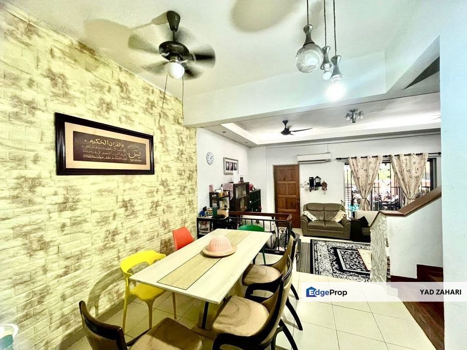 Alam Budiman U10, Shah Alam | Double Storey Terrace 4 Bedrooms | RM590K - Renovated & Individual Title , Selangor, Shah Alam