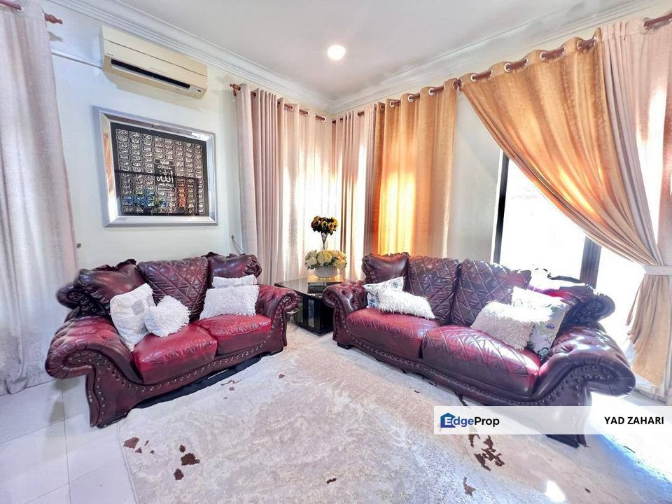 Puncak Bangi, Seksyen 6 | 2.5 Storey Terrace 7 Bedrooms | RM2.2M - Facing Open, Gated Guarded & Extended Kitchen, Selangor, Bangi