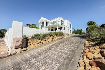 KGSAAS Golf Club, Seksyen 13